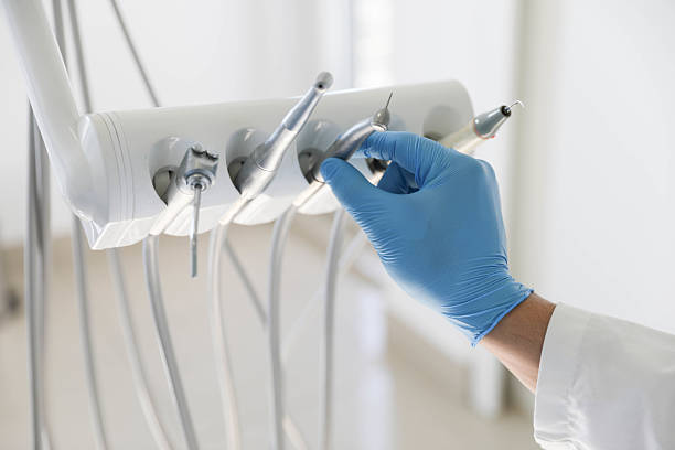 Professional Emergency Dentist technician working in Ventnor City, NJ